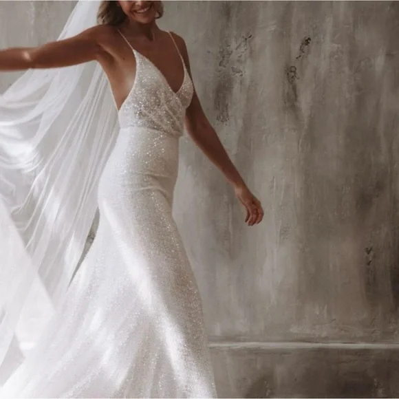 Made With Love Mila gown - Picture 3 of 5